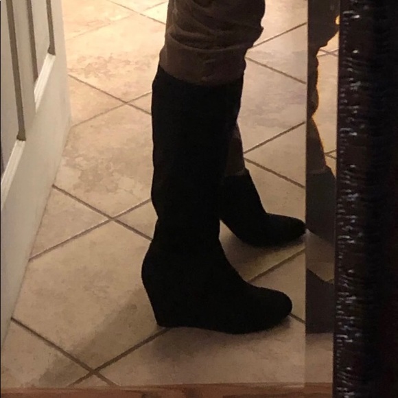Black Suede boots - Picture 5 of 7
